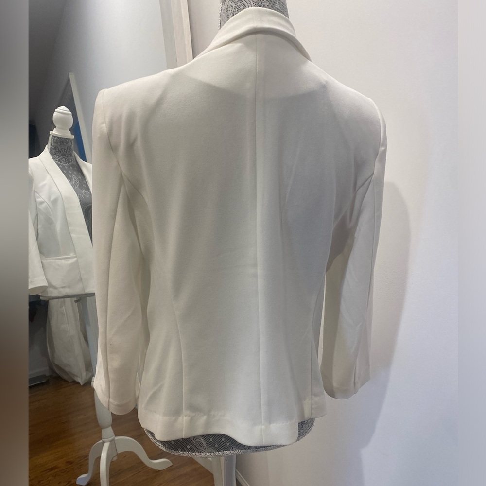 Anne Klein White Crepe Blazer - Picture 2 of 10